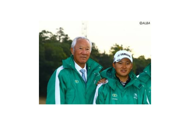 青木功（左）と今平周吾が五輪延期にコメントを出した