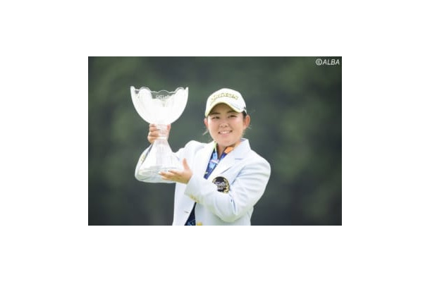 小祝への愛を語ったあと、見事に初優勝！（撮影：上山敬太)