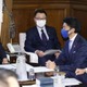 通常国会、17日召集を伝達