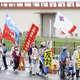 沖縄、復帰後も続く基地負担訴え