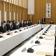 府省庁で弔旗掲揚と黙とう