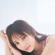 乃木坂46与田祐希、素肌際立つノースリーブ姿でオフショット感