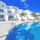 沖縄に「サントリーニ ホテル ＆ ヴィラズ 宮古島」地中海のリゾートムード漂うデザイン
