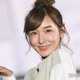 加護亜依、美谷間チラリ水着ショット公開「スタイル抜群」「可愛すぎ」の声