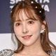 三上悠亜、ビキニ姿で豊満バスト披露 ハワイでのプールショットに「破壊力すごい」「セクシー」の声