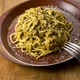 パパッと15分で完成！パスタとカレーの夢の共演「カリーボナーラ」