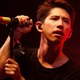 ワンオクTaka、ライブ中に左足小指骨折「グチャッと」ツアーは今後も予定通り開催「みっともない格好でも出てくるので」