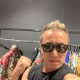 長渕剛、孫と戯れる顔出し家族写真に反響「世界一ロックなグランパ」「最高のFamily」長男WATARUが公開