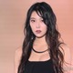 白間美瑠、ミニ丈コーデで美脚全開「お人形さんみたい」「スタイル良すぎ」の声