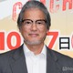 唐沢寿明、夫婦で独立発表後初の公の場 ビジュアル激変もヘアメイクは「15秒くらい」【コーチ】
