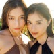 “エリマリ姉妹”Erika＆百瀬まりな、水着姿で抜群スタイル披露「月刊ヤングマガジン」初表紙