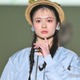 AKB48研究生・伊藤百花、渡辺麻友さんの卒コン衣装で美脚スラリ「可愛すぎ」「髪型もまゆゆに寄せてる?」と反響