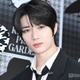 TXT・BEOMGYU(ボムギュ)黒スーツで六本木降臨 ハローキティをエスコート