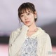 渡辺美優紀、美脚スラリのレギンス姿＆ワンショルコーデに絶賛の声「全部可愛い」「全方位スタイル完璧」