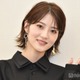 元乃木坂46若月佑美、膝上ミニスカ×ブーツで美脚披露「スタイル抜群」「大人っぽい」の声