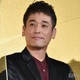 佐藤隆太、印象ガラリのイメチェン姿に反響続々「明るめカラーも似合う」「かっこよすぎ」