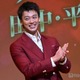 竹内涼真、真っ赤なスーツ姿で登場「あんたが」プロデューサーを鼓舞「僕ら同世代がこれからも面白いものを作っていこうじゃねえか！」【2026年エランドール賞】