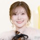 白石麻衣、乃木坂46衣装姿で「美しくかっこいい自慢の後輩」と2ショット「推しが推しのドレス着てる」「美の権化」の声