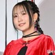 幾田りら、ミニスカ衣装から美脚際立つ ソロツアーオフショットに「スタイルいい」「眩しいくらいの透明感」の声