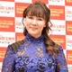 浅野ゆう子、美脚映える衣装姿に熱視線「オーラすごい」「美しすぎる」