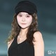 美人YouTuber、前髪なし＆美肩チラリで印象ガラリ「クール系も似合う」「カッコ可愛い」と絶賛の声