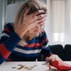 「貯蓄2700万円でも安心できない」60歳女性・夫の急死で年金が月25万円→14万円に⁉ もしも今、夫が亡くなったら「おひとりさま」でも生きていけるお金はある？