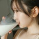 日向坂46藤嶌果歩、朝のひと時過ごすリラックスショット 1st写真集先行カット第9弾解禁【果実の歩幅】