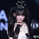 CUTIE STREET真鍋凪咲、王冠×変形ドレス着こなす「似合いすぎ」「かっこいい」と反響【オキコレ2026】