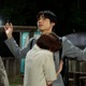 「告白」爽太（松村北斗）、25年の片想い相手・麻里子（岡崎紗絵）の新情報を知る