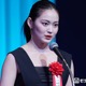 吉本実憂、美脚際立つミニワンピオフショットに反響「透明感すごい」「脚が真っ直ぐで綺麗すぎる」