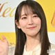 吉岡里帆、美デコルテ透ける白ノースリ姿に熱視線「美しすぎて二度見」「透明感がハンパない」