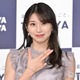 元モー娘。牧野真莉愛、美脚際立つミニスカコーデで東京ドーム降臨「黒コーデが緑に映えてる」「圧巻のスタイル」の声