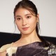 土屋太鳳「私が泣きながら」姉・炎伽との幼少期ショットに反響「泣き顔可愛い」「優しいお姉さん」