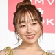 須田亜香里、ミニ丈衣装姿の美脚ショット公開「脚の長さが異次元」「さすがの着こなし」と反響