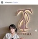 Netflix「ダウンタイム」クリニック受付役女優、撮影オフショット公開「美人すぎる」「目の保養」と反響