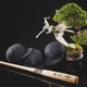 ニューエラ×MLB×TRADMAN’S BONSAI、初のトリプルコラボキャップ発売　「atmoscon 2026」限定展開