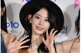 LE SSERAFIM・SAKURA、“青髪セーラームーン”に変身「思考回路はショート寸前」なファン続出