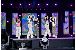 NewJeans、客席降臨で会場ざわめく 2023年彩る人気曲てんこ盛り＜MUSIC BANK GLOBAL FESTIVAL 2023＞