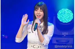 乃木坂46冨里奈央、高校卒業を報告 “同じクラス”坂道グループの垣根越えた記念ショットに反響「豪華すぎる」「推ししかいない」