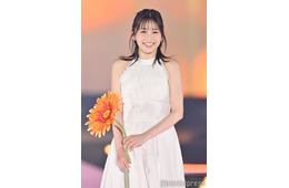 久間田琳加、ノースリーブワンピで肌見せ【GirlsAward 2025SS】