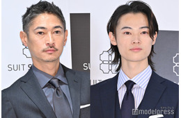 PINKY、夫・窪塚洋介の誕生日に愛流ら家族4人集結「美男美女」「顔たくさんのケーキ可愛すぎ」の声