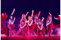 XG、東京ドームでワールドツアー完走 新曲初披露＆JURINがステージでスケボーも【ライブレポ】