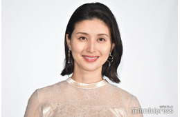 橋本マナミ、子どもとの沖縄満喫ショット公開「雰囲気そっくり」「幸せオーラ溢れてる」と反響