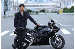 反町隆史、約6年ぶりテレ東ドラマ主演 オートバイで事件追う“トカゲ”に【TOKAGE 警視庁特殊犯捜査係】