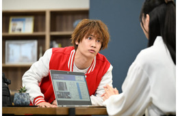 なにわ男子・藤原丈一郎の“座長ぶり”菅井友香・B&ZAI橋本涼が絶賛 互いの印象・現場の雰囲気語る【「ロンダリング」インタビュー】
