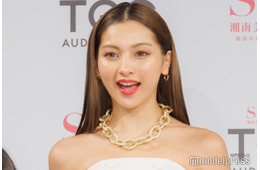 ゆきぽよ、美デコルテ際立つチューブトップ姿公開「着こなしオシャレ」「ヘルシーで素敵」と反響