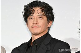 小栗旬「映画にはない部分の大変さもきっといっぱいあった」モデルとなった本人から手紙【フロントライン】