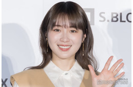高山一実、“ギリギリ”ミニ丈から美脚スラリ「惚れる」「どんなコンセプトでも似合う」の声