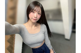 真島なおみ、美脚輝くミニ丈フリルコーデ披露「ftmmいいかんじ」