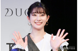 足立梨花、ミニスカ×ロングブーツで美脚輝く「スタイル良い」「眩しい」の声